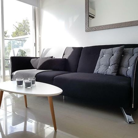 לימסול City Pearl - Modern 2 Bed Sea View Apt In City Centre מראה חיצוני תמונה