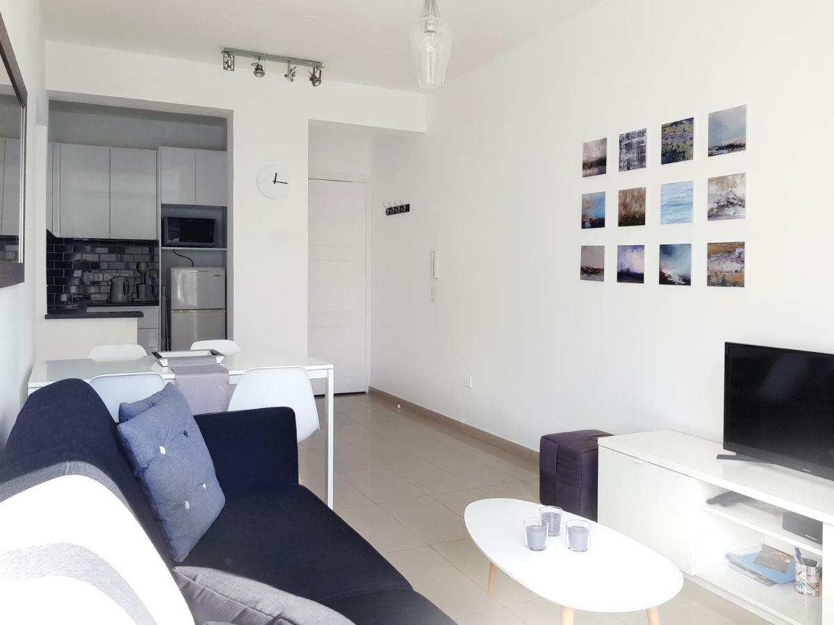 לימסול City Pearl - Modern 2 Bed Sea View Apt In City Centre מראה חיצוני תמונה