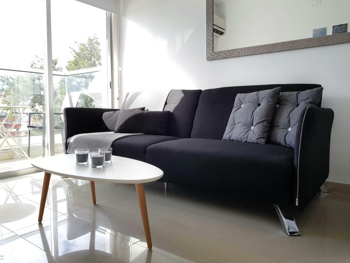 לימסול City Pearl - Modern 2 Bed Sea View Apt In City Centre מראה חיצוני תמונה